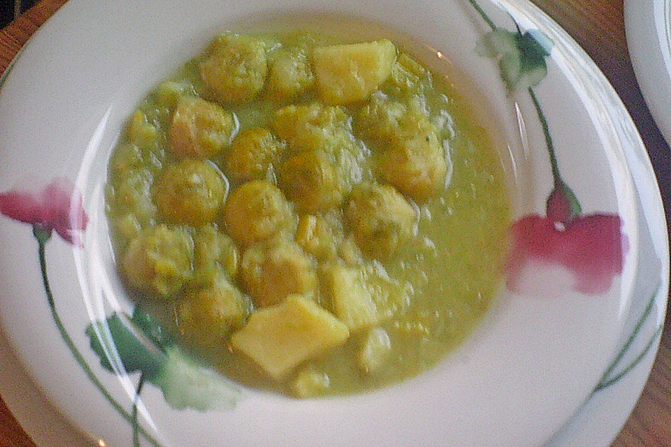 Rosenkohlsuppe mit Lauch