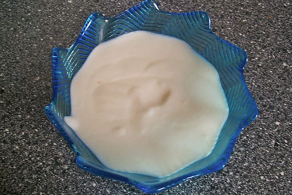 Joghurtcreme mit Früchten