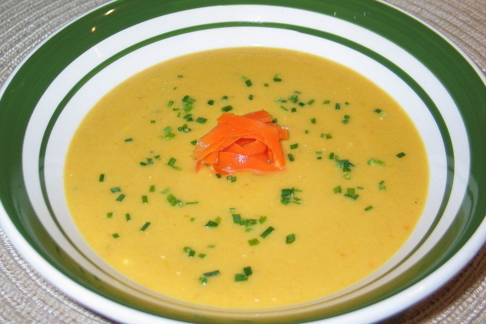 Pastinakensuppe mit Karotten