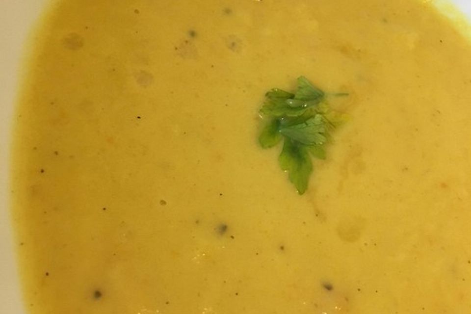 Pastinakensuppe mit Karotten