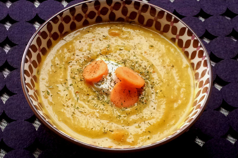 Pastinakensuppe mit Karotten