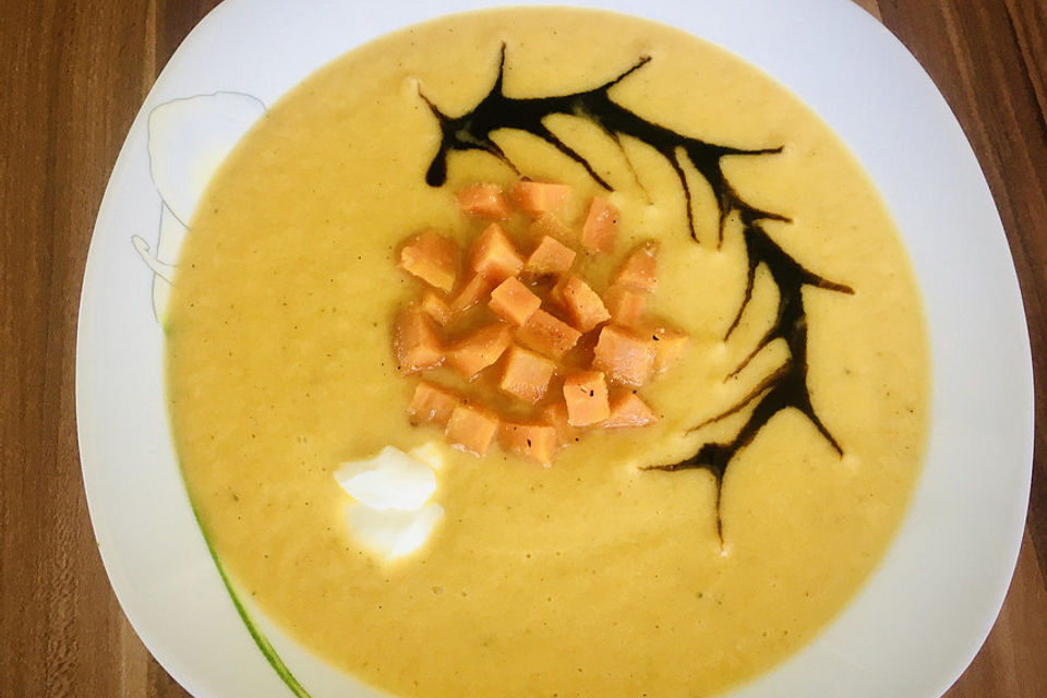 Pastinakensuppe mit Karotten