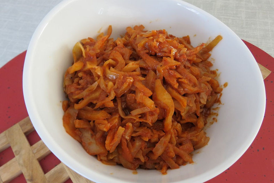 Gedünstetes Paprika - Tomaten - Kraut