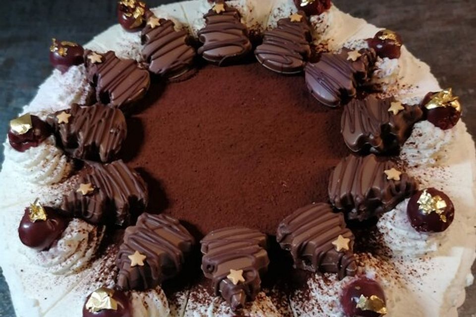 Weihnachtliche Kirsch - Mascarpone - Torte