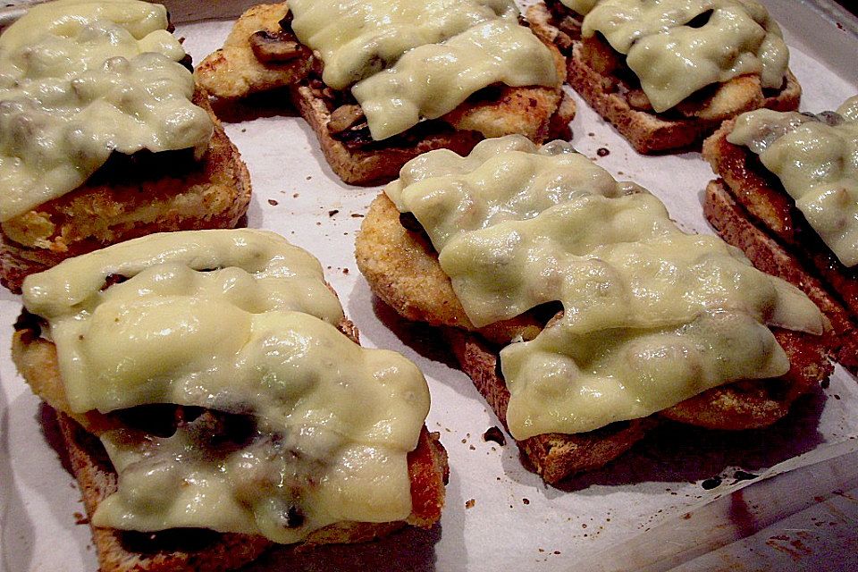 Schnitzel auf Toast