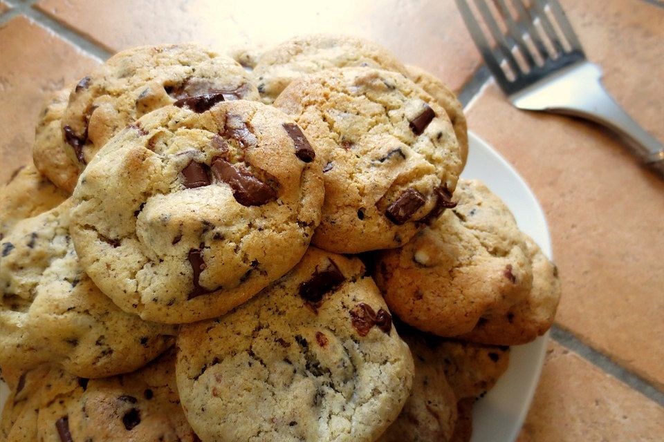 Chocolate Chip Oreo Cookies