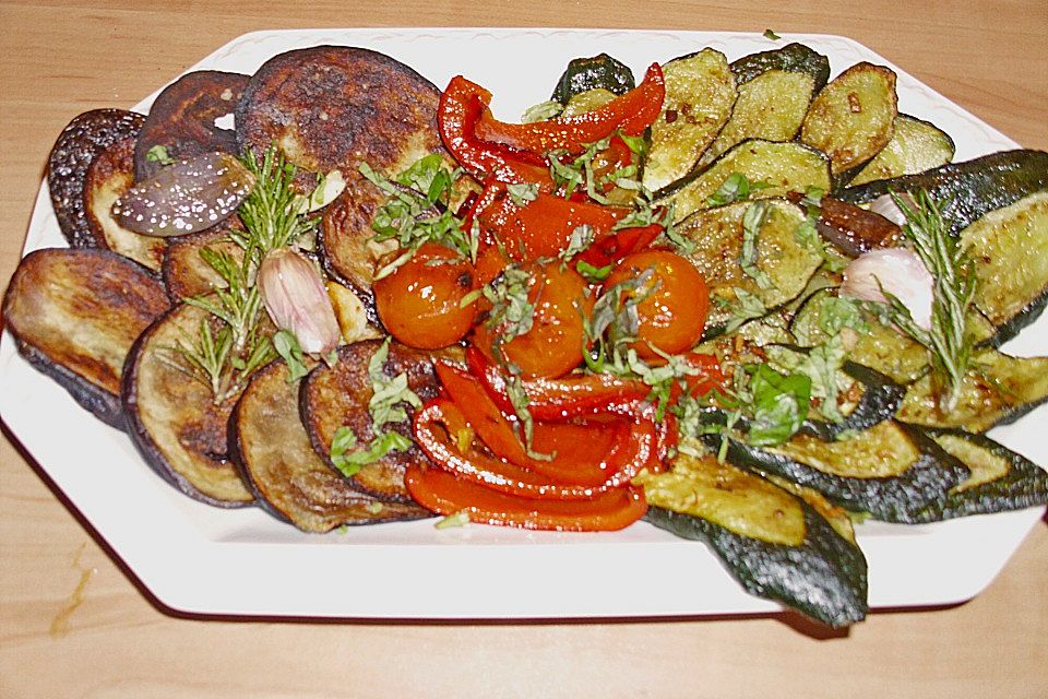 Portugiesische Auberginen und Zucchini