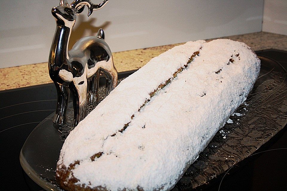 Quarkstollen mit Mohn