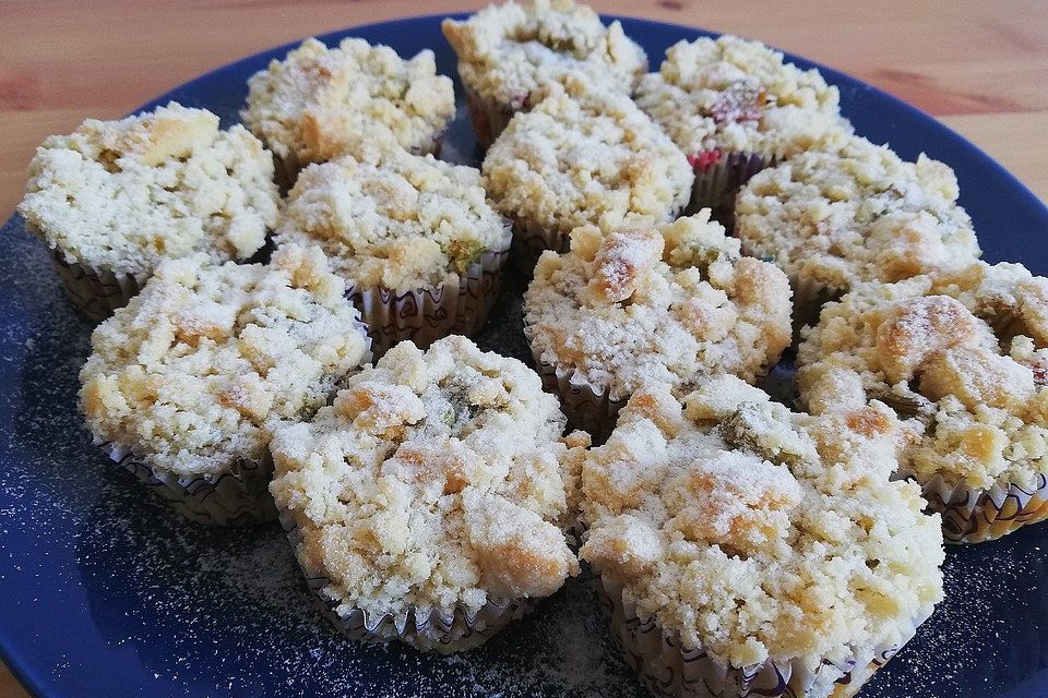 Rhabarbermuffins mit Streuseln