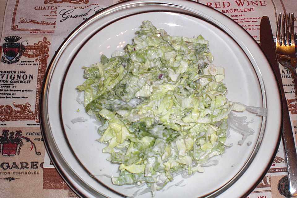 Endiviensalat mit Zwiebel - Sahnedressing