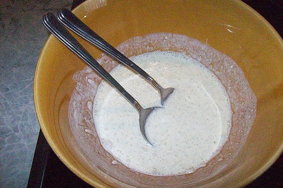 Endiviensalat mit Zwiebel - Sahnedressing