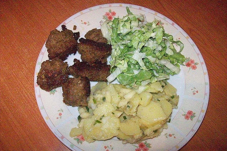 Endiviensalat mit Zwiebel - Sahnedressing