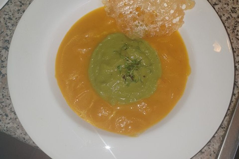 Grüne Erbsensuppe