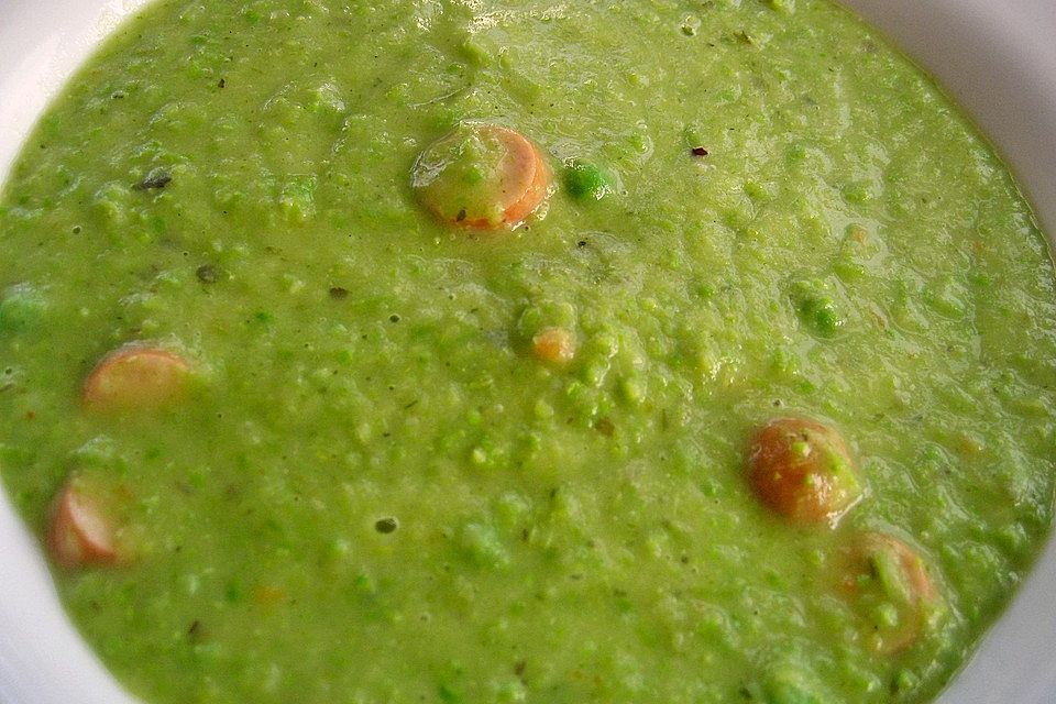 Grüne Erbsensuppe