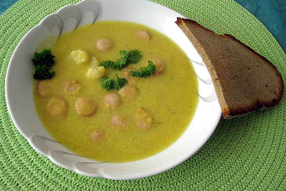 Grüne Erbsensuppe