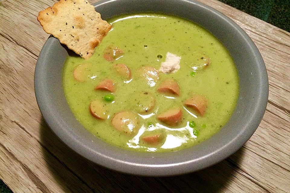 Grüne Erbsensuppe