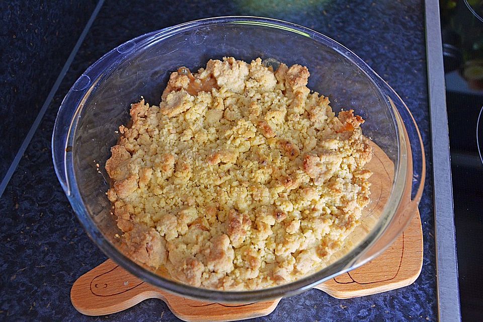 Pfirsichcrumble