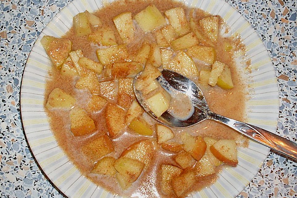 Weinachtliches Apfel - Zimt - Dessert