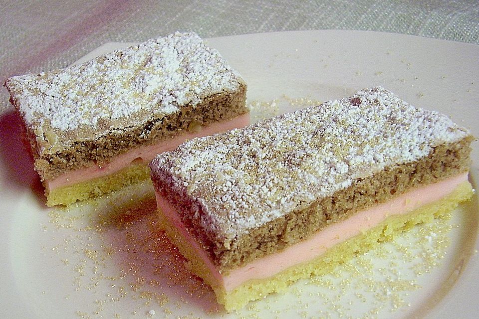 Dreifarbiger Quarkkuchen