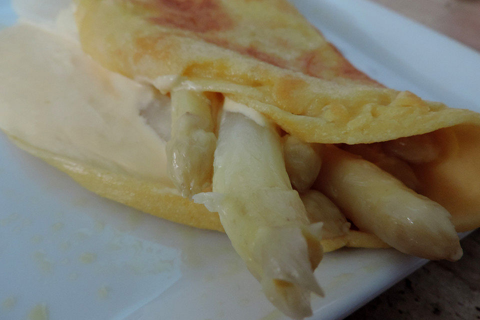 Friedhelms Spargel mit Pfannkuchen