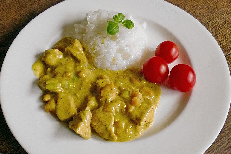 Hähnchenragout mit Mandeln