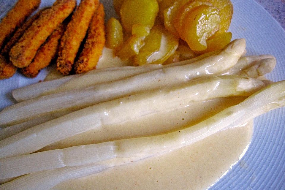 Spargel mit Parmesanschaum