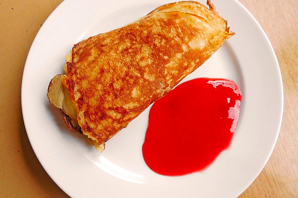 Hefepfannkuchen mit Sauerkirschen