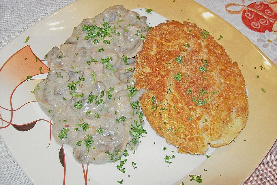 Pikante Karthäuserklöße mit Champignonragout