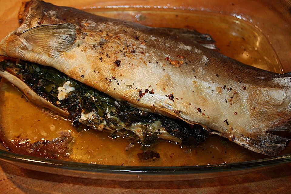 Gefüllter Wildlachs