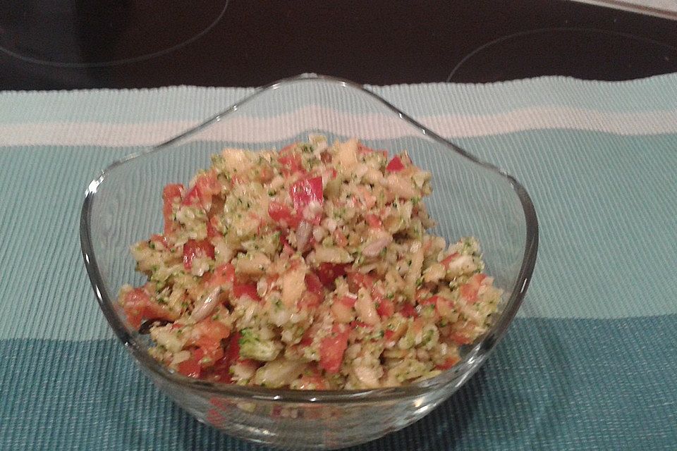 Brokkolisalat