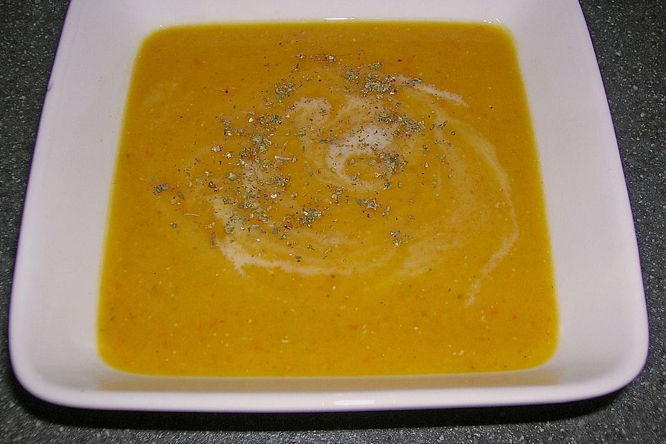 Linsensuppe aus roten Linsen