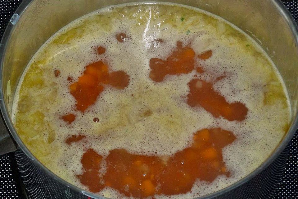 Linsensuppe aus roten Linsen