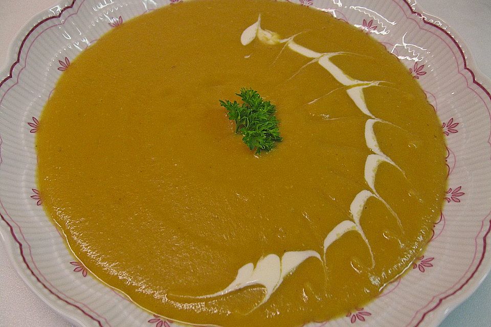 Linsensuppe aus roten Linsen