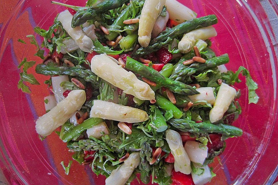 Spargel-Erdbeersalat