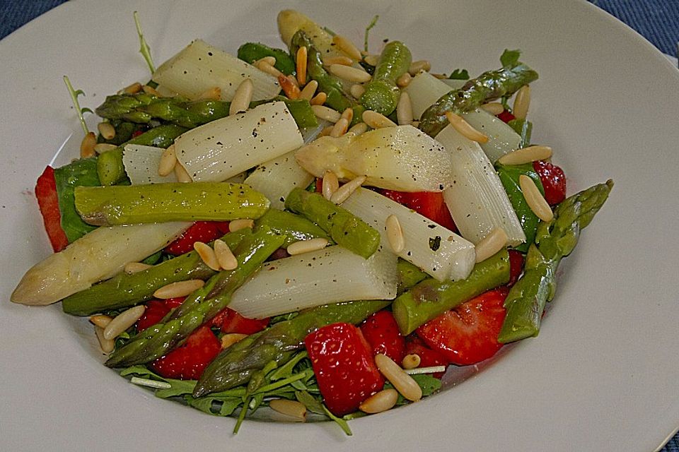 Spargel-Erdbeersalat