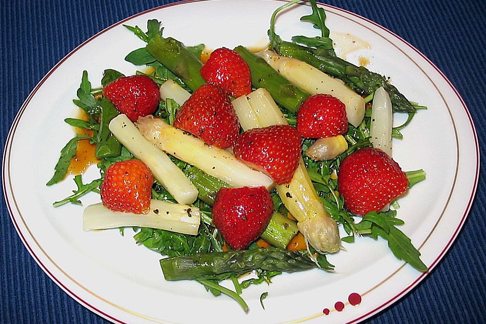 Spargel-Erdbeersalat