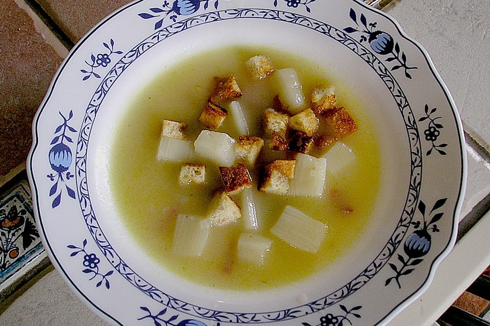 Spargelcremesuppe à la Eddie