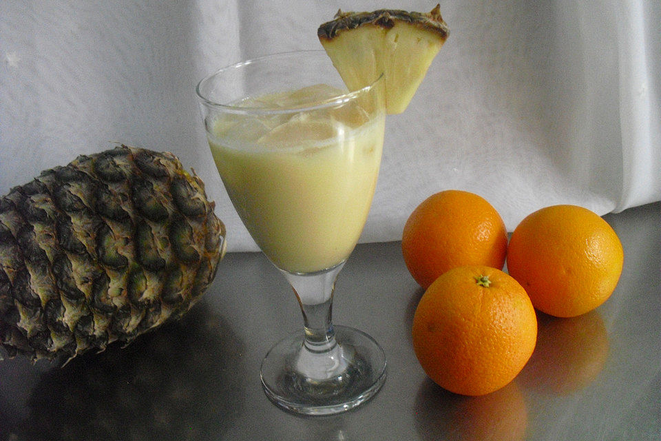 Virgin Colada mit Sahne