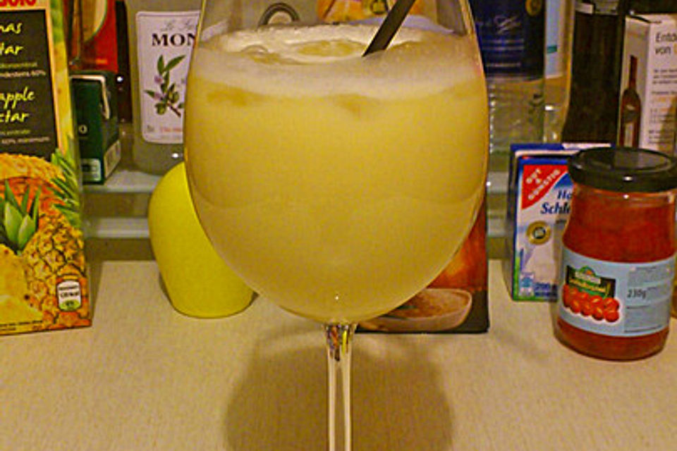 Virgin Colada mit Sahne