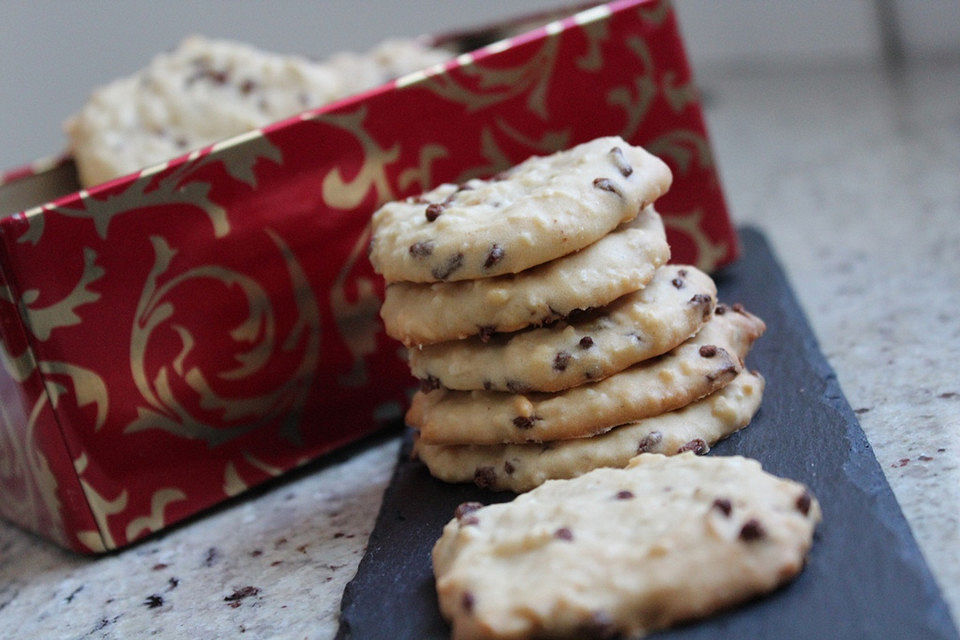 Kokoscookies mit Raspelschokolade