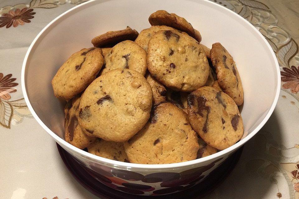 Schoko - Cookies mit Nüssen