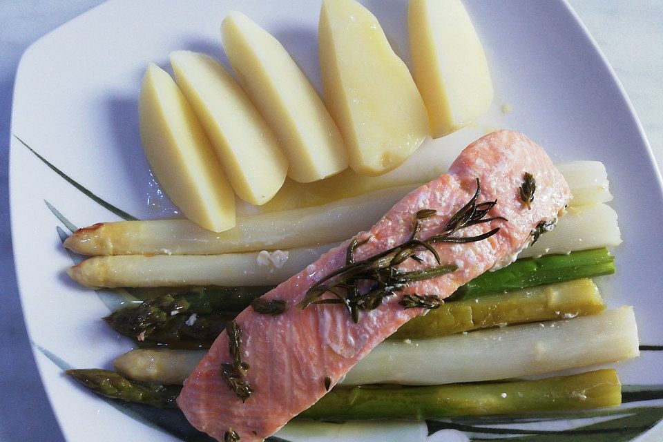 Lachs mit grünem Spargel