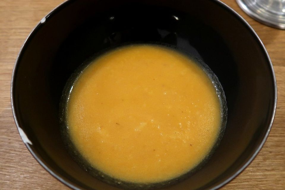 Möhren-Ingwer-Suppe