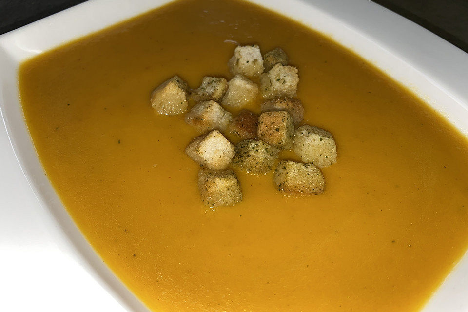 Möhren-Ingwer-Suppe