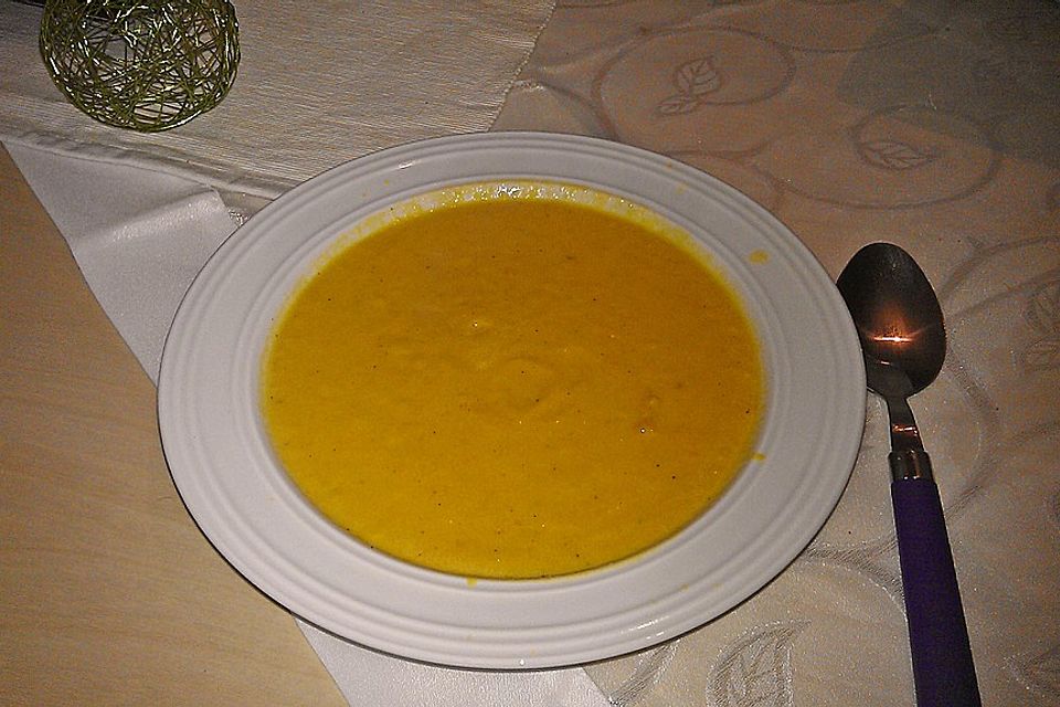 Möhren-Ingwer-Suppe