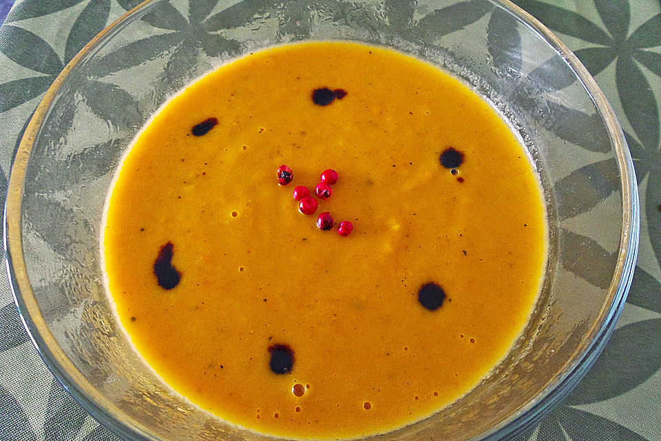 Möhren-Ingwer-Suppe