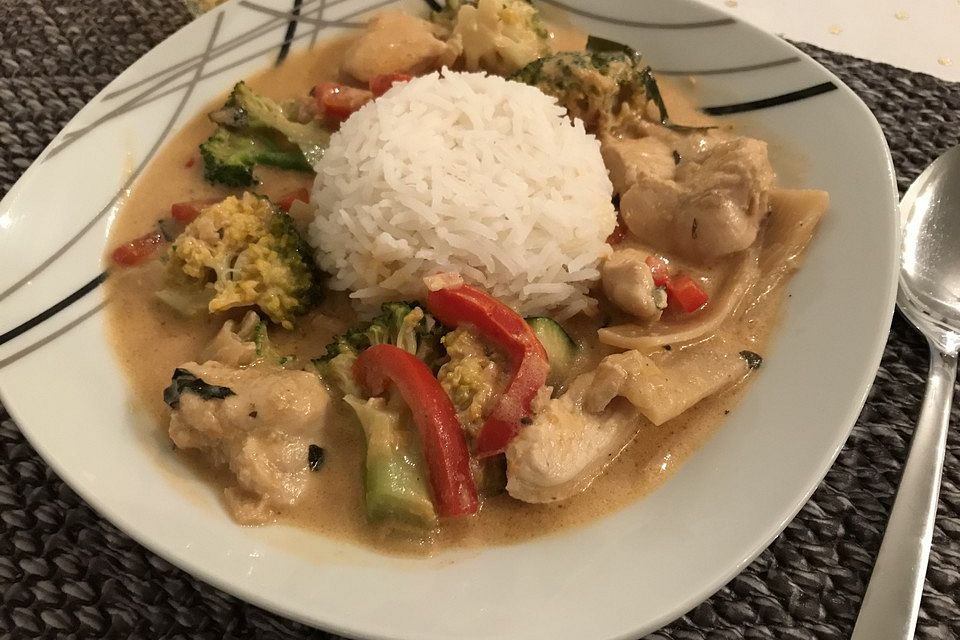 Rotes Hähnchencurry  'Thai-Style'