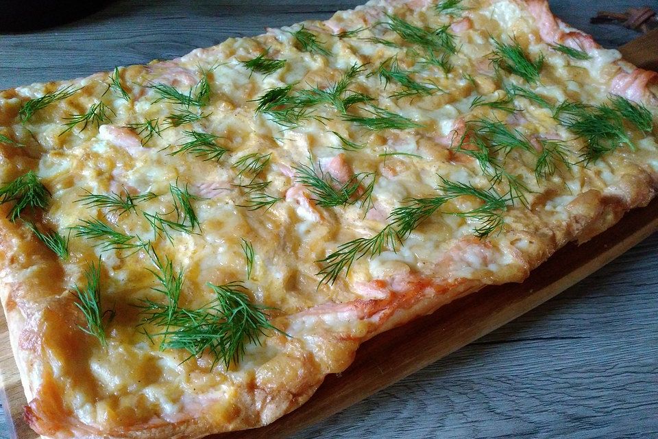 Schwedischer Lachskuchen  'Schwedenpizza'