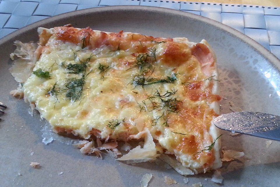 Schwedischer Lachskuchen  'Schwedenpizza'