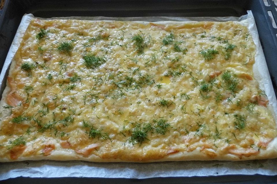 Schwedischer Lachskuchen  'Schwedenpizza'